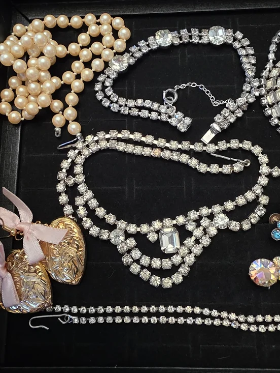 2 Trays Huge Bling Vintage To Antique Earring Necklace Brooch Lot Bundle - Picture 11 of 15